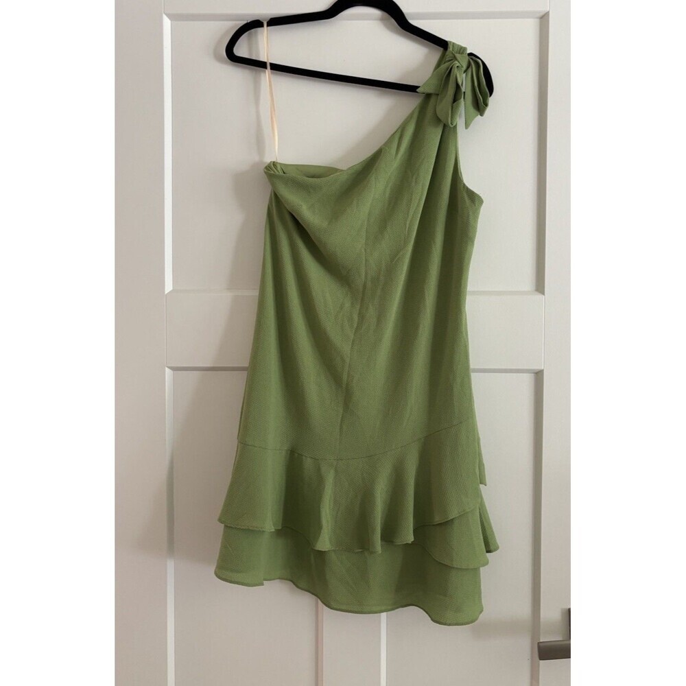 BCBGeneration NWT, Womens One Shoulder Mini Dress Ruffled Bottom, Size 8 Sage - Picture 1 of 9